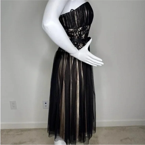 chinese dress ladies White House Black Market Yellow Geometric Lace Overlay Fit & Flare Dre   theuntamedthread.com